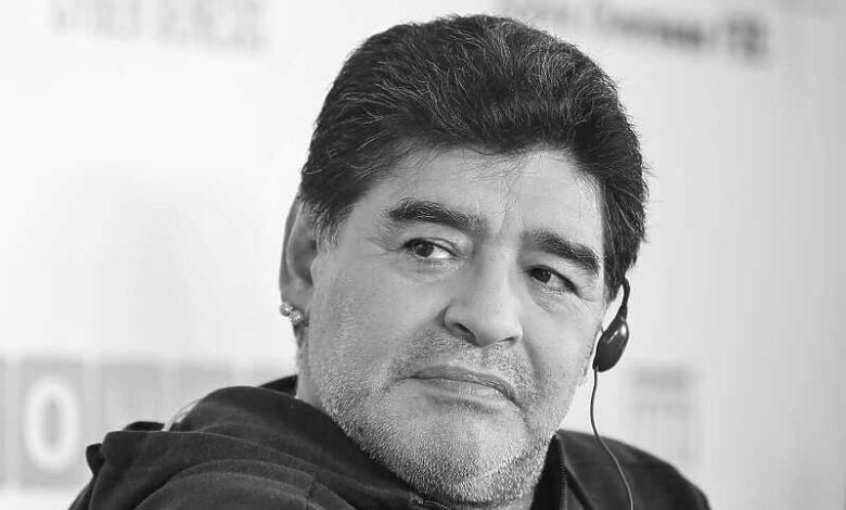 Preminuo legendarni Diego Maradona