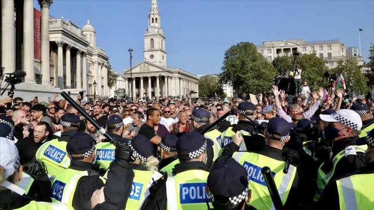 Protest koronaviruša u Velikoj Britaniji