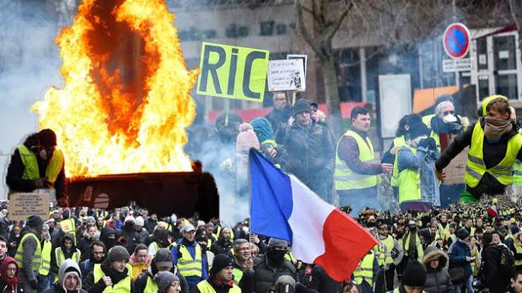 Protest protiv Macrona u Francuskoj