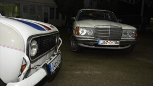 Bogata kolekcija oldtimera u Mostaru: Od Renaulta 4 koji obilazi Evropu do BMW-a iz 1936.