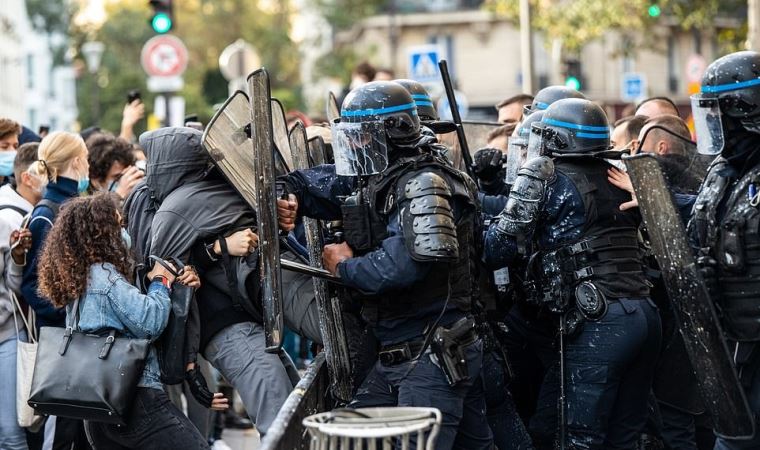 Francuska: Sukob policije i demonstranata na protestima zbog otpuštanja radnika