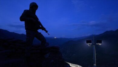 Photo of Predao se pripadnik PKK čija je majka 520 dana učestvovala na mirnim protestima u Diyarbakiru