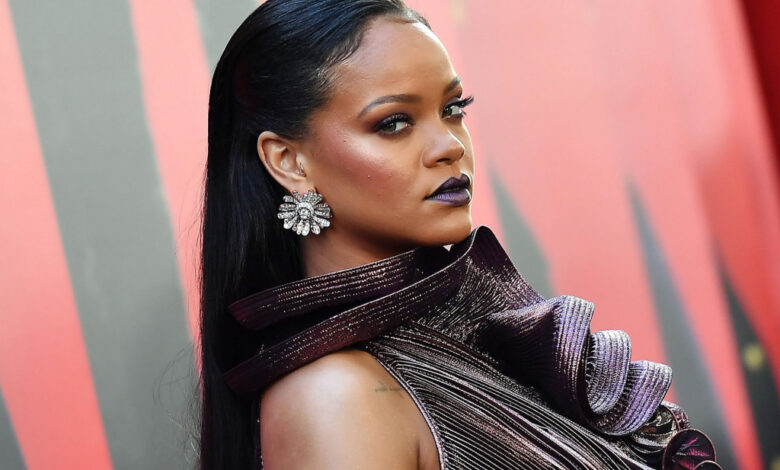 Rihanna stvara brend za njegu kose sa Fenty Hair