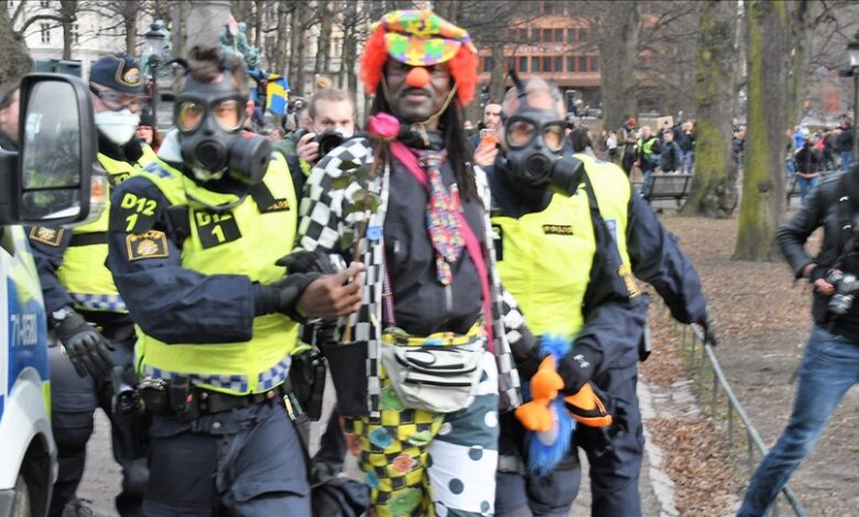 Švedska: U tri velika grada protesti protiv ograničenja uvedenih zbog COVID-19