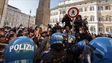 Photo of Sukob na protestima protiv epidemioloških mjera u Rimu