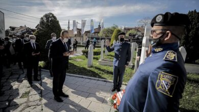 Photo of Posjeta BiH: Šef turske diplomacije Cavusoglu posjetio Šehidsko mezarje Kovači