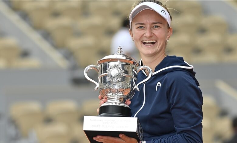 Čehinja Barbora Krejčikova osvojila Roland Garros 
 Čehinja Barbora Krejčikova osvojila Roland Garros