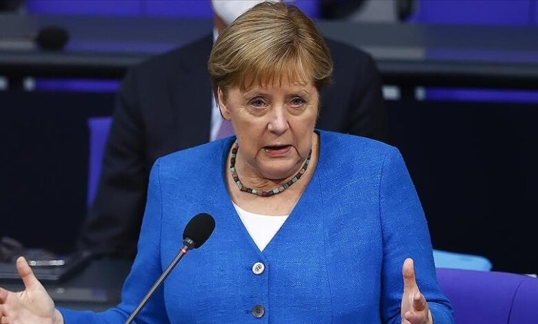 Merkel pozvala građane da i dalje budu oprezni s koronavirusom