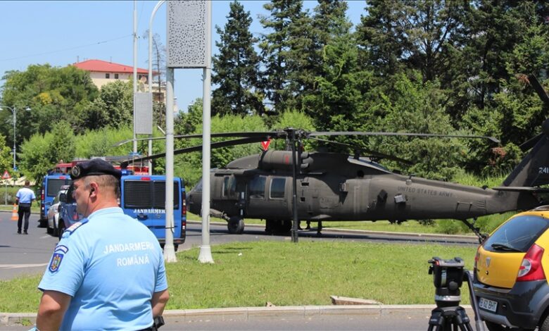 Američki helikopter prinudno sletio na ulicu u Bukureštu