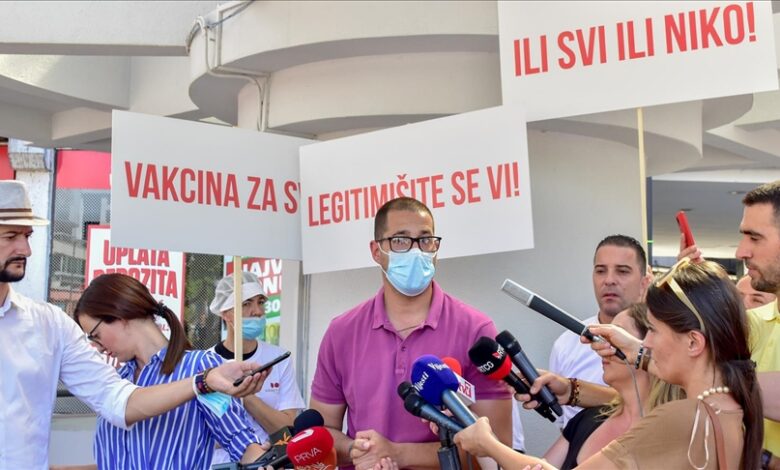 Nezadovoljni epidemiloškim mjerama, traže pravo na rad