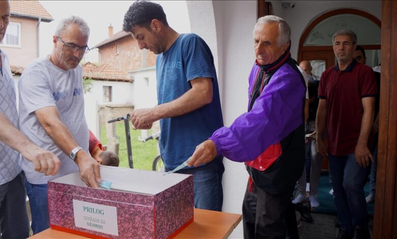 Organizovana sedžada za pomoć narodu Turske stradalom u požarima