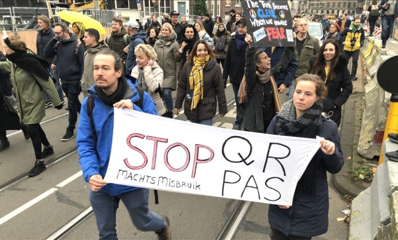 U Holandiji ipak održane demonstracije protiv anticovid mjera