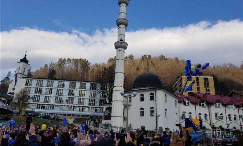 Defileom djece kroz grad obilježen Dan državnosti BiH