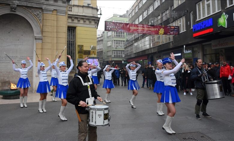 Ulični novogodišnji Festival u Sarajevu: Nastup mažoretkinja iz Busovače