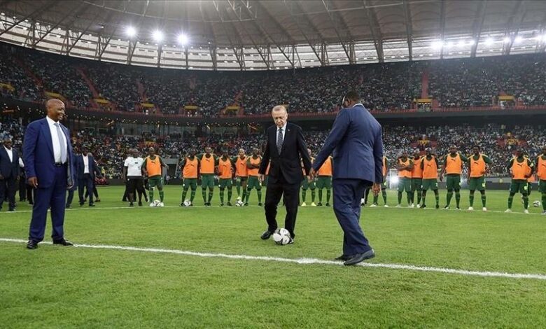 Brojni lideri i fudbalski asovi prisustvovali otvaranju novoizgrađenog stadiona u Senegalu