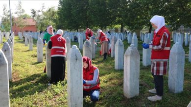 Photo of Memorijalni centar Srebrenica – Potočari: Organizovana akcija čišćenja šehidskih nišana