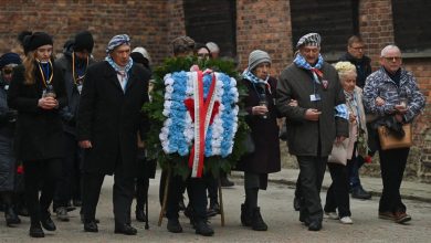 Photo of Godišnjica oslobođenja Auschwitza: Vraćanje na mjesto stradanja i strašnih zločina 
 Godišnjica oslobođenja Auschwitza: Vraćanje na mjesto stradanja i strašnih zločina