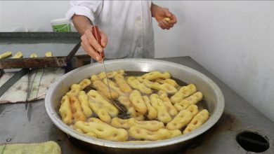 Photo of Prstenasto prženo tijesto “zlabiya” već stoljećima ukrašava iftarske sofre u Tunisu