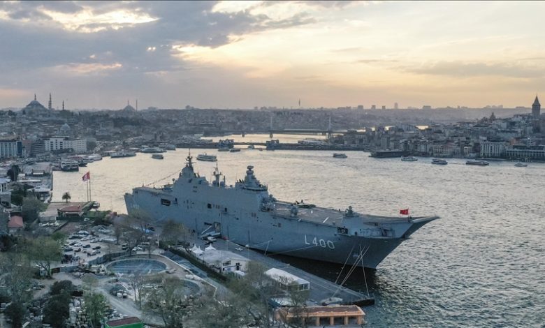 Najveći turski ratni brod "TCG Anadolu" u luci u Istanbulu