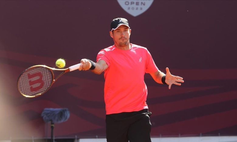 ATP turnir u Banjaluci: Lajović porazio Kecmanovića i zakazao finale protiv Rubleva 
 ATP turnir u Banjaluci: Lajović porazio Kecmanovića i zakazao finale protiv Rubleva