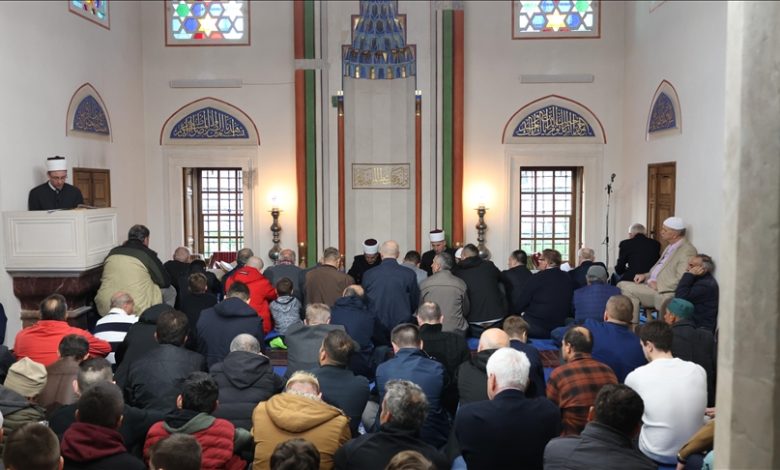 Mnogobrojni vjernici klanjali bajram-namaz u Ferhat-pašinoj džamiji u Banjaluci