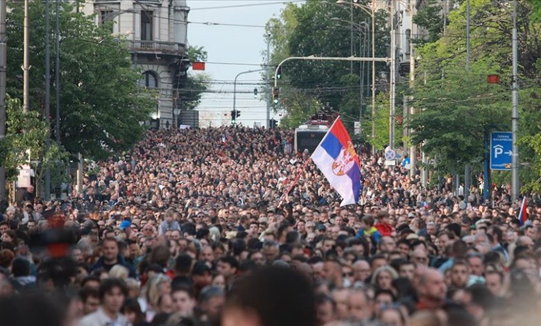 Više od 50.000 ljudi na protestu "Srbija protiv nasilja"