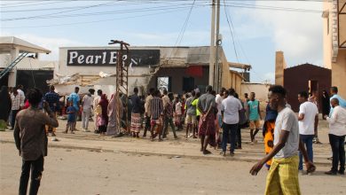 Photo of Somalija: Terorist Al-Shabaaba izveli napad na hotel i ubili najmanje devet osoba