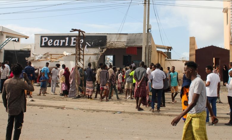 Somalija: Terorist Al-Shabaaba izveli napad na hotel i ubili najmanje devet osoba