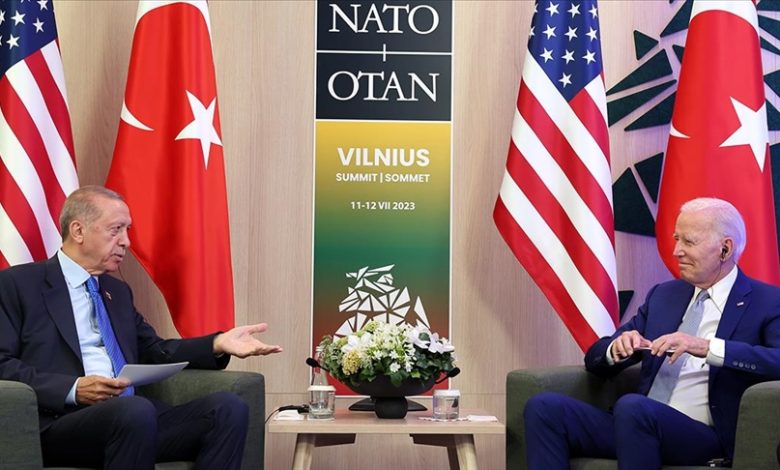 Erdogan i Biden razgovarali o političkim, ekonomskim i trgovinskim odnosima 
 Erdogan i Biden razgovarali o političkim, ekonomskim i trgovinskim odnosima