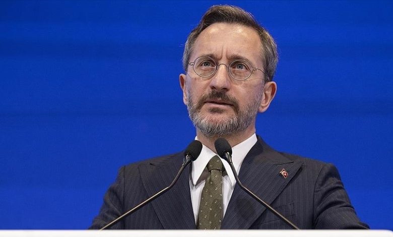 Fahrettin Altun odao počast žrtvama genocida u Srebrenici 
 Fahrettin Altun odao počast žrtvama genocida u Srebrenici