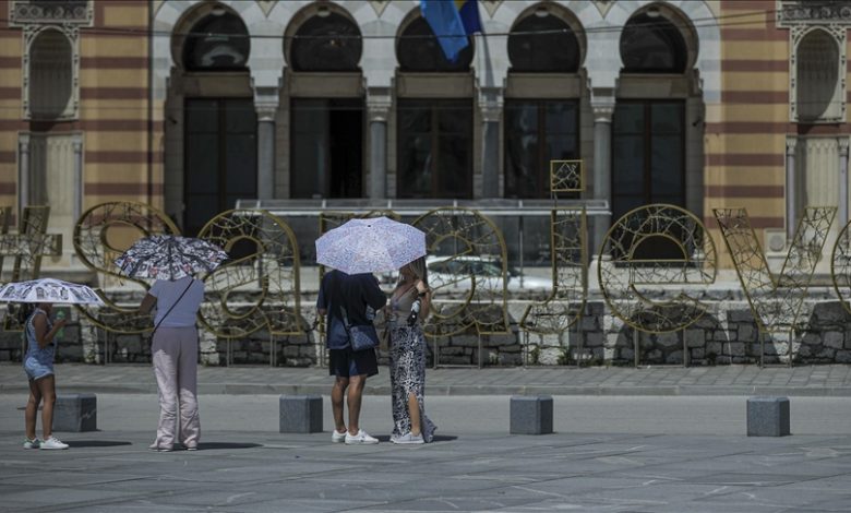 BiH: Zbog visokih temperatura u ponedjeljak izdato crveno upozorenje 
 BiH: Zbog visokih temperatura u ponedjeljak izdato crveno upozorenje