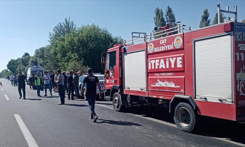 U prevrtanju minibusa na zapadu Turkiye poginule tri, povrijeđeno 11 osoba