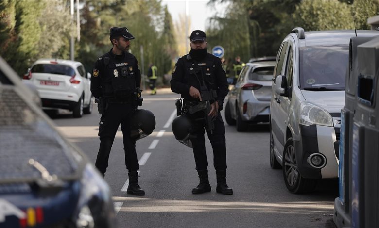 Tinejdžer u Španiji nožem izbo tri nastavnika i dva učenika