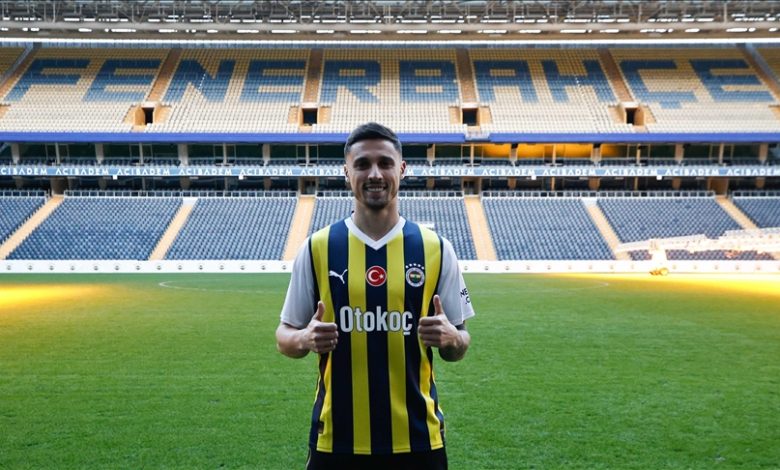 Krunić zvanično predstavljen u Fenerbahceu