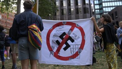 Photo of Velika Britanija: Masovni protesti protiv desničara 
 Velika Britanija: Masovni protesti protiv desničara