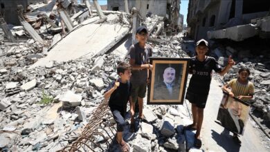 Photo of Palestinci tuguju za ubijenim političkim vođom Hamasa Haniyehom u njegovom rodnom mjestu