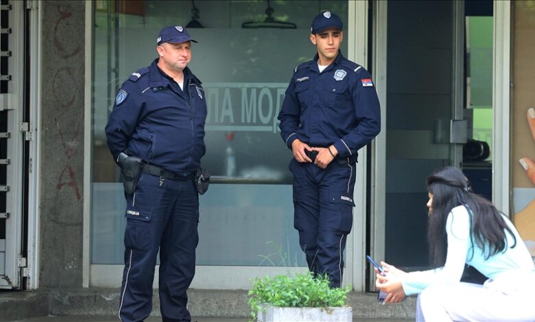 Srbija: Školski policajci i ubuduće prisutni u svim školama 
 Srbija: Školski policajci i ubuduće prisutni u svim školama