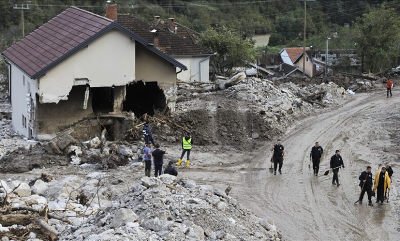 HNK: U poplavama i klizištima 20 smrtno stradalih, traga se za još petoro