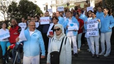 Photo of Sindikat zdravstvenih radnika najavljuje nastavak štrajka do ispunjenja zahtijeva