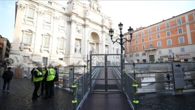 Photo of U rimskoj Fontani di Trevi izgrađena prenosiva pješačka staza