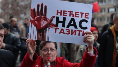 Photo of Hiljade Novosađana na protestnoj šetnji zbog prebijanja studenata