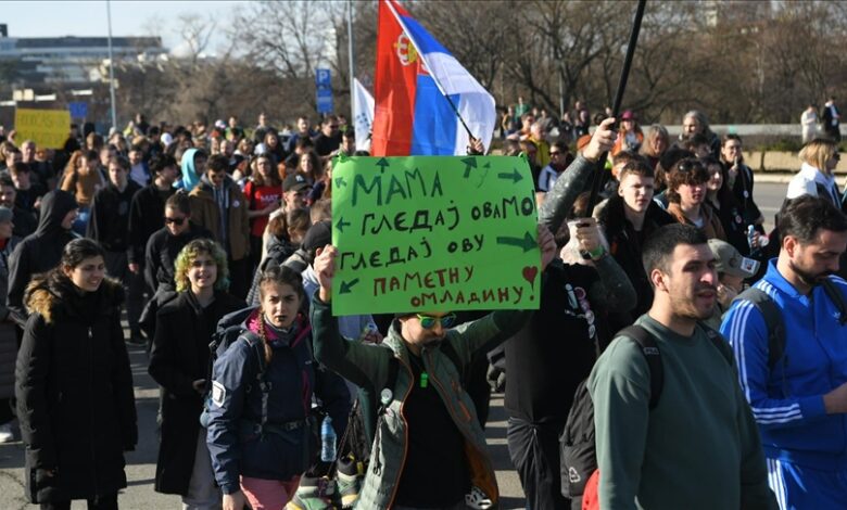 Studenti iz Beograda krenuli pješke ka Novom Sadu