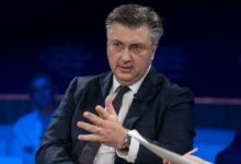 Photo of Plenković poručio da mir za Ukrajinu mora uključivati reintegraciju okupiranih područja 
 Plenković poručio da mir za Ukrajinu mora uključivati reintegraciju okupiranih područja