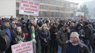 Photo of Poslodavci protestovali ispred Vlade FBiH zbog povećanja minimalne plate