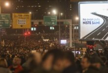 Photo of Studenti nastavljaju s 24-satnom blokadom Autokomande u Beogradu