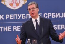 Photo of Vučić pomilovao 13 osoba privedenih tokom blokada