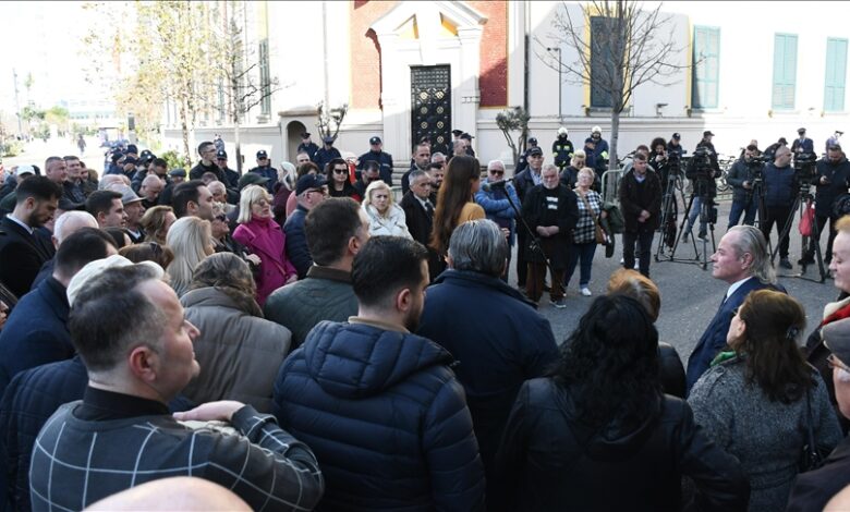 Demonstranti u Tirani na novom protestu tražili ostavku gradonačelnika