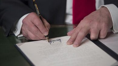 Photo of Trump potpisao uredbu o carinama na uvoz iz Meksika, Kanade i Kine