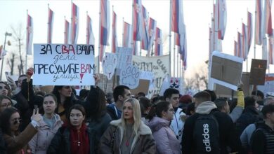 Photo of Studenti i građani u Novom Sadu nastavljaju blokadu Mosta slobode