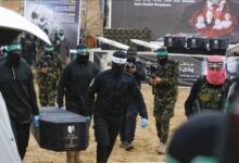 Photo of Hamas predao tijela četvero zarobljenika prema sporazumu o prekidu vatre u Gazi